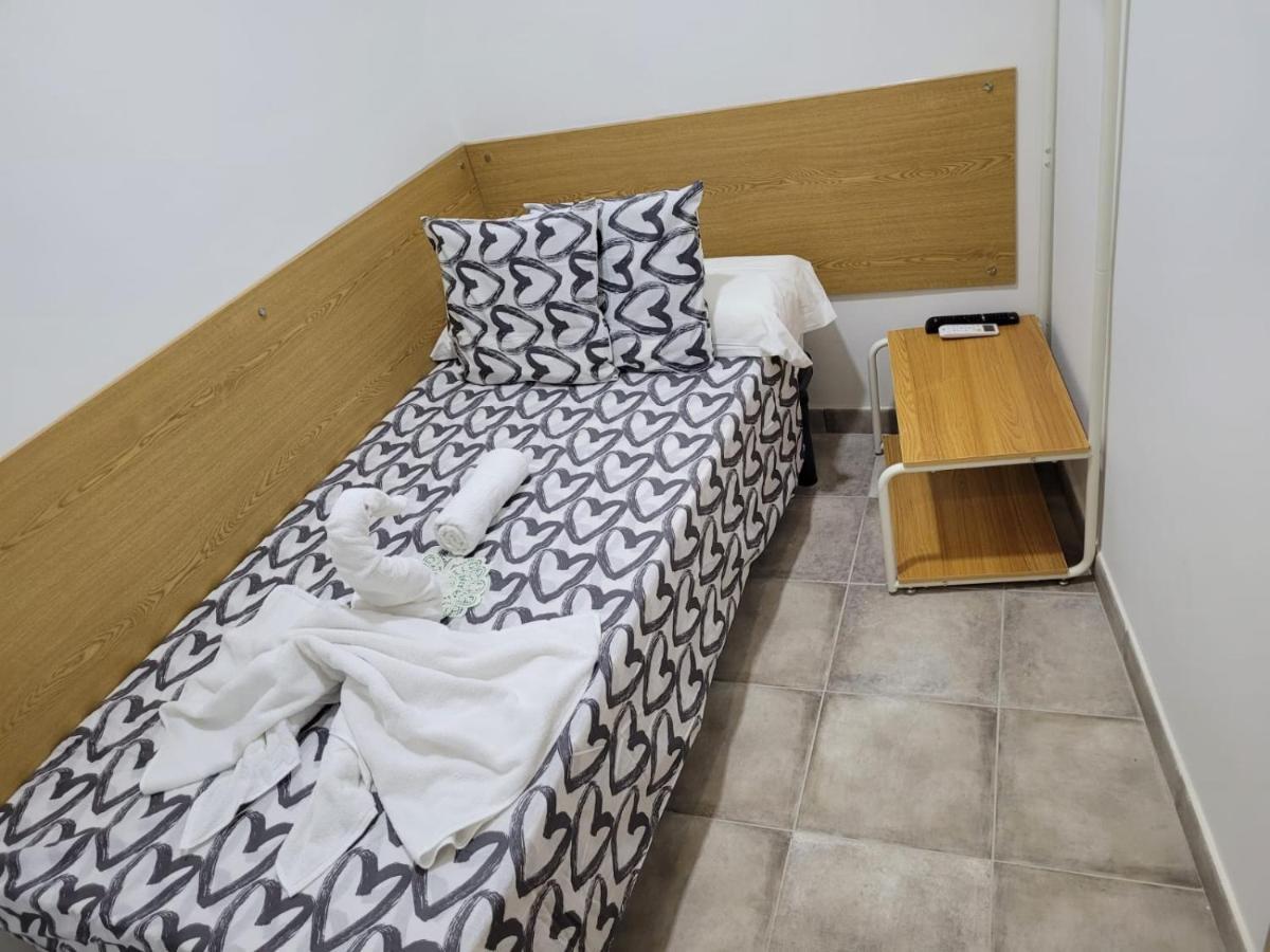 ホテル Coliving New San Bernando マドリード エクステリア 写真